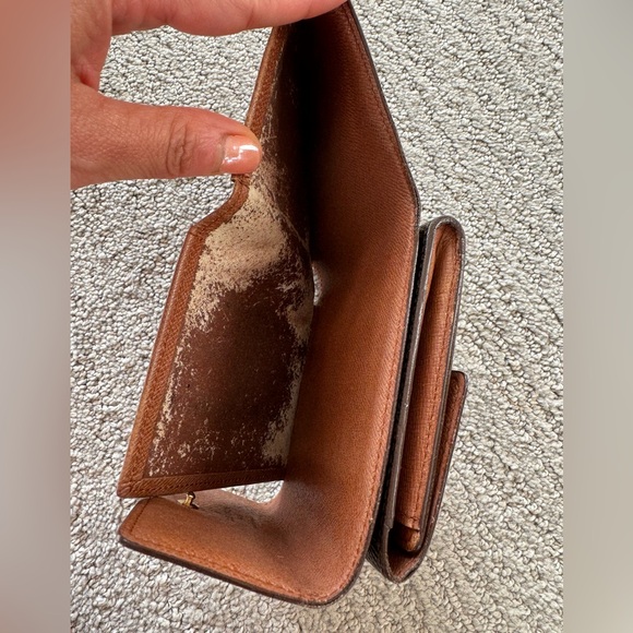 Authentic LV monogram compact wallet - Picture 8 of 11